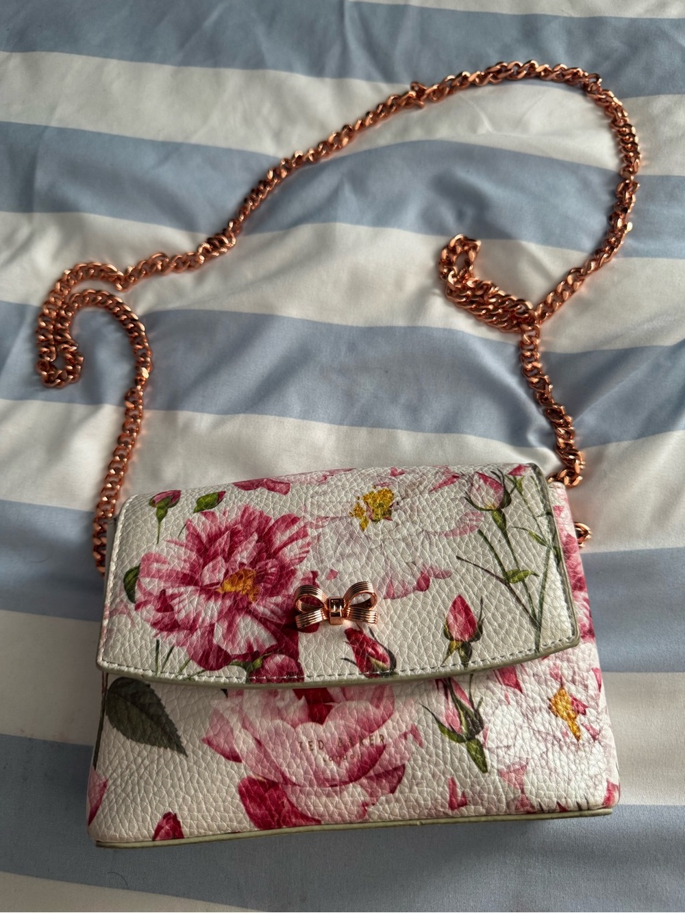 Ted Baker London White Floral Crossbody with Rose Gold Chain and Bow